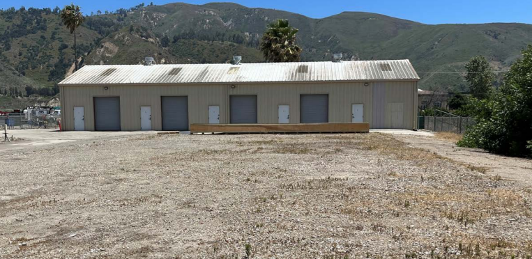 905 Corporation St, Santa Paula, CA for rent - Building Photo - Image 1 of 2