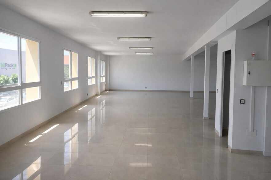 Industrial in Getafe, Madrid to rent - Interior Photo - Image 3 of 6