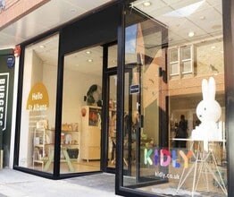 Christopher Pl, St Albans to rent Building Photo- Image 1 of 1