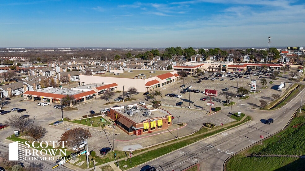 717 Stemmons Fwy, Denton, TX to rent - Building Photo - Image 2 of 8