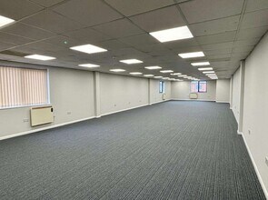 15 Jubilee Business Park, Derby to rent Interior Photo- Image 2 of 2