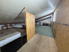 58 Kingsbridge Crescent, Southall to rent Interior Photo- Image 2 of 10