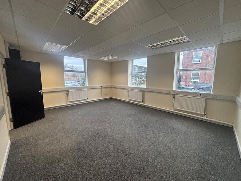 Cresswell Ln, Stoke On Trent to rent - Building Photo - Image 3 of 21