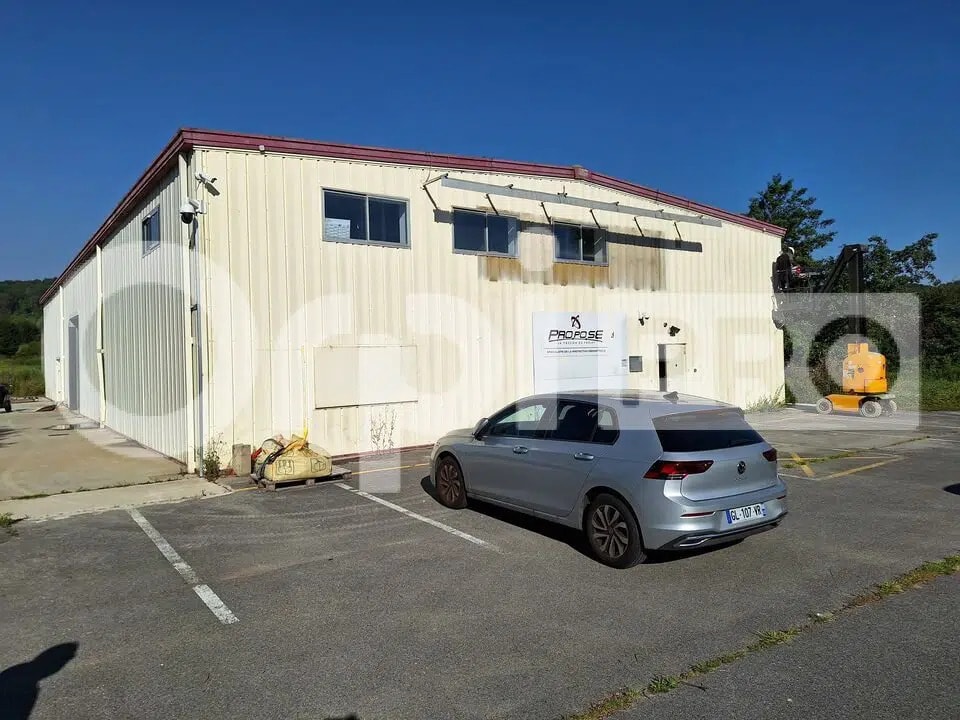 Vente Local d'activités 590 m² - Photo 1