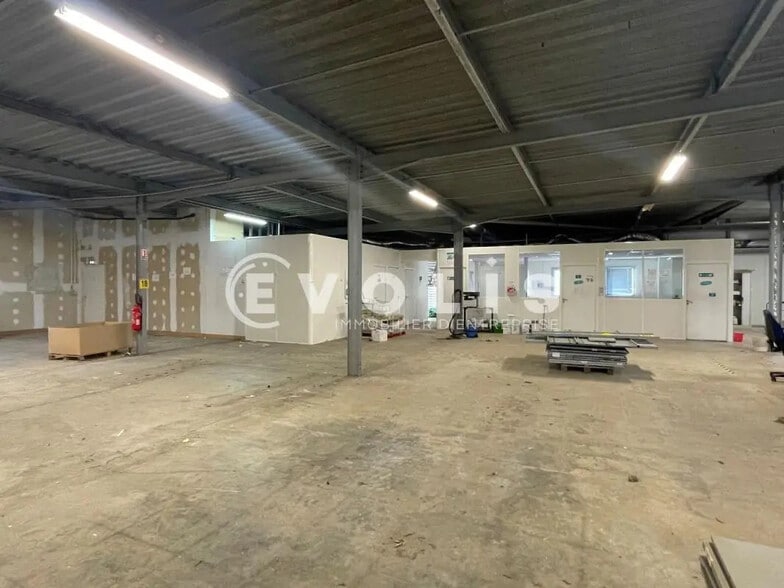 Office in Bordeaux to rent - Interior Photo - Image 1 of 8