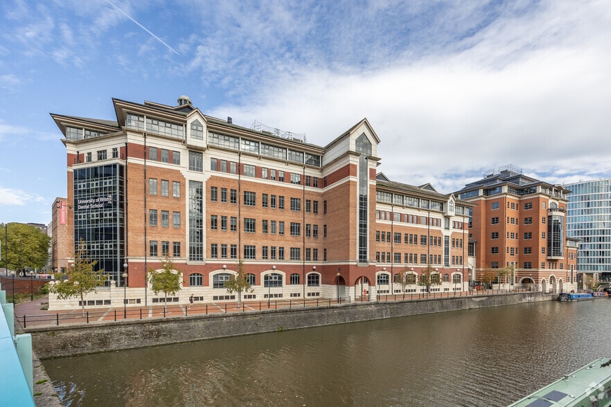 1-2 Trinity Quay, Bristol for sale - Primary Photo - Image 1 of 1