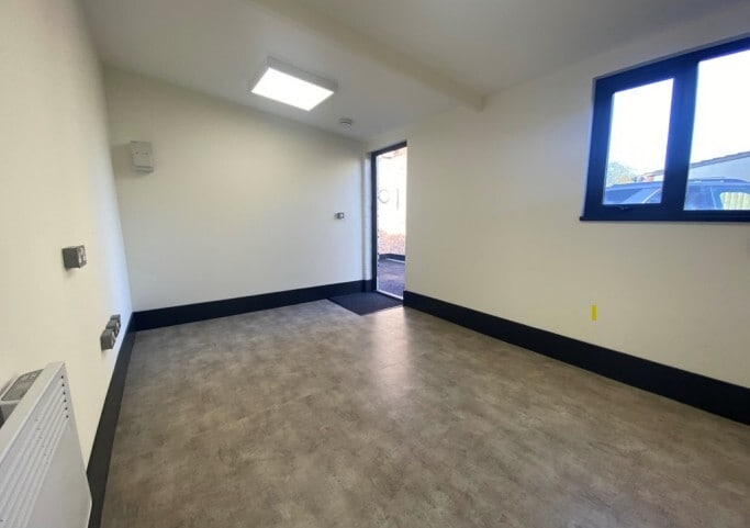 10 Dane Ln, Wilstead to rent Interior Photo- Image 1 of 2