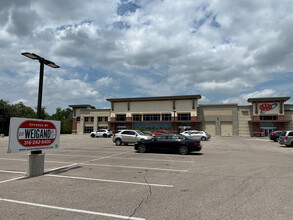 7728 E Central Ave, Wichita, KS for rent Building Photo- Image 1 of 9