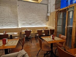 Retail in Barcelona, Barcelona to rent Interior Photo- Image 2 of 7