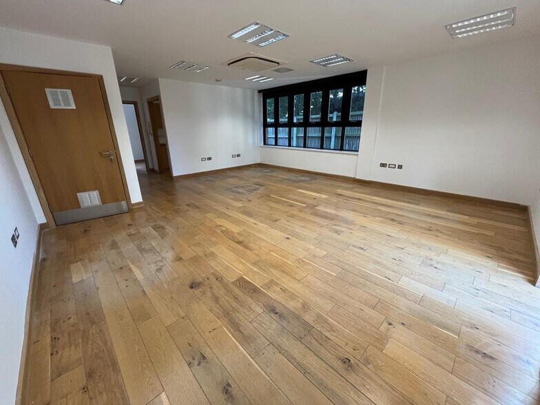Old Ipswich Rd, Ardleigh to rent - Building Photo - Image 2 of 4
