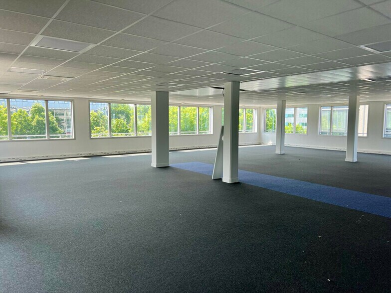 Office in Villepinte for sale - Interior Photo - Image 2 of 7