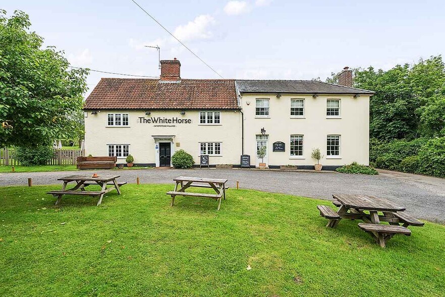 Stonecross Grn, Bury St Edmunds to rent - Building Photo - Image 2 of 9