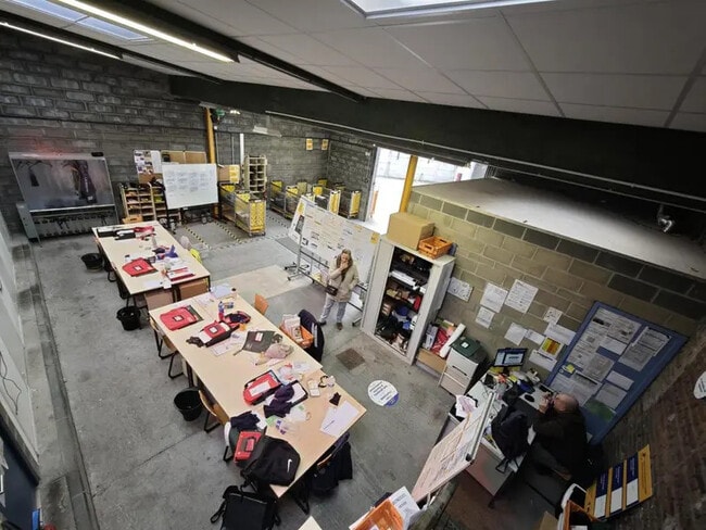 Vente Entrepôt 166 m²