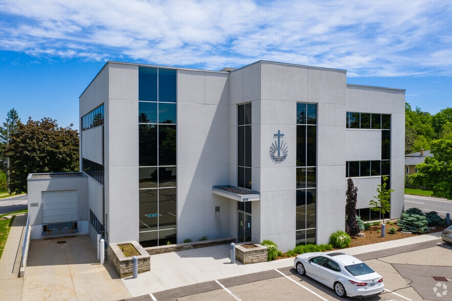 319 Bridgeport Rd E, Waterloo, ON for sale - Primary Photo - Image 1 of 1