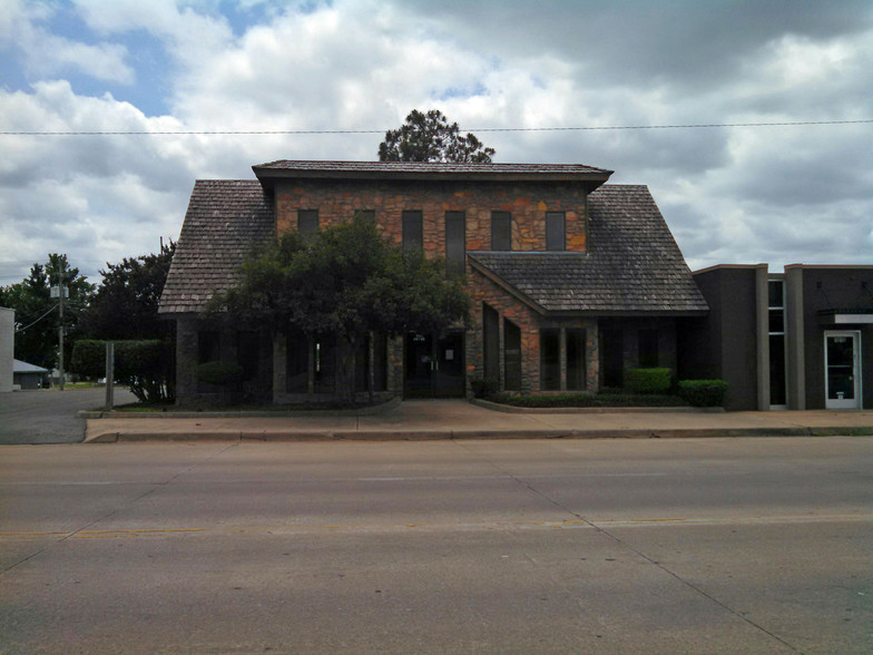 1006-1008 SW C Ave, Lawton, OK for sale - Building Photo - Image 1 of 1