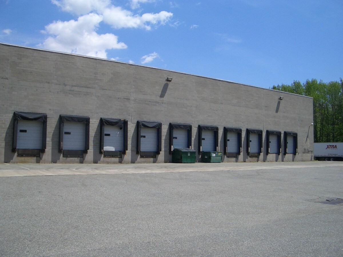 75 Newfield Ave, Edison 08837