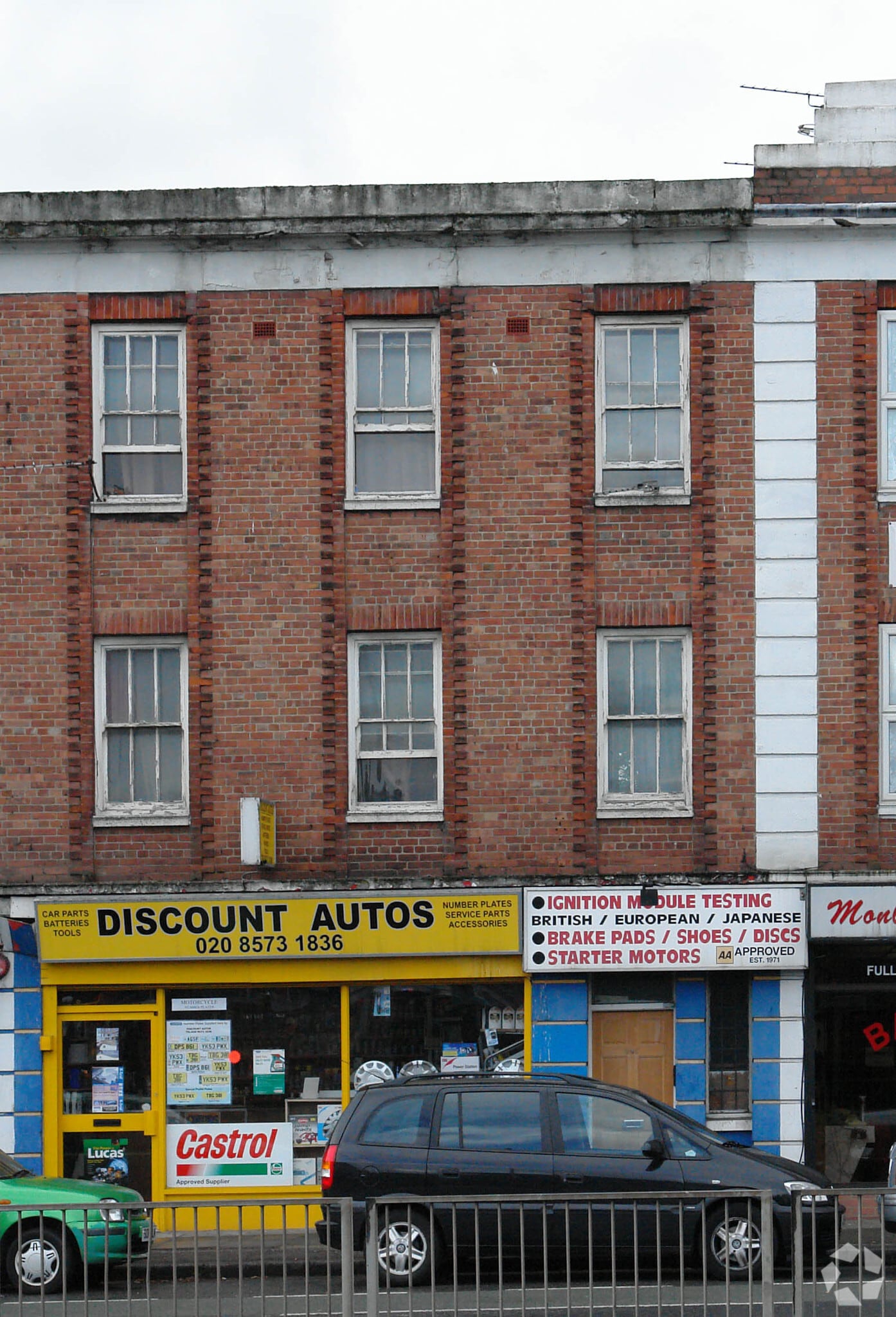 845 Uxbridge Rd, Hayes to rent Primary Photo- Image 1 of 3