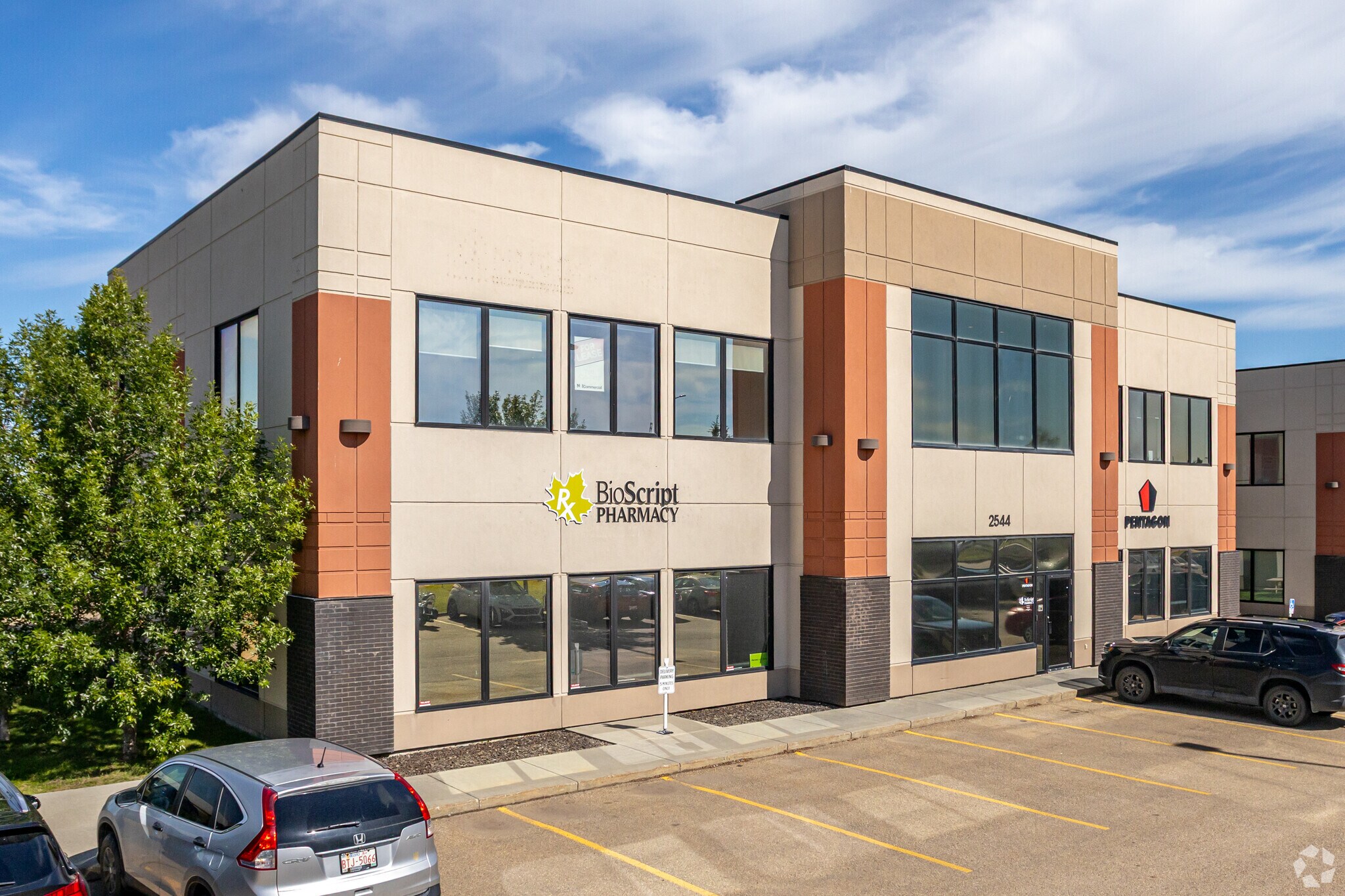 2544 Ellwood Dr, Edmonton, AB for sale Primary Photo- Image 1 of 1