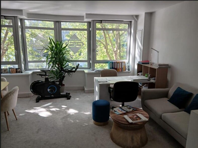 Avenue Du Général Leclerc, Boulogne-Billancourt to rent - Interior Photo - Image 2 of 4