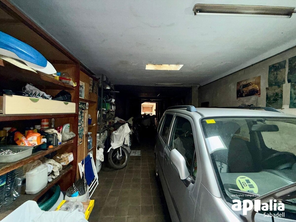 Sabadell, BAR 08205 - Unit - - - Interior Photo - Image 1 of 6