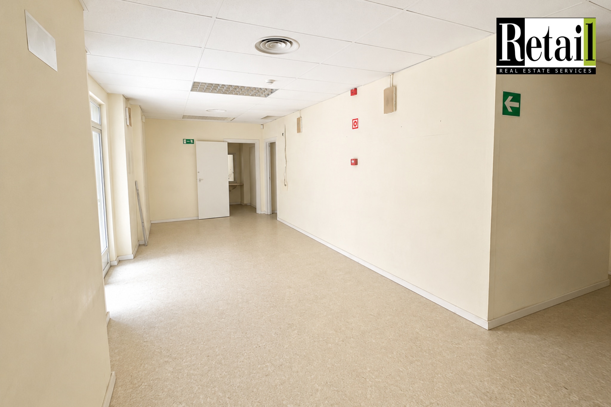 Retail in Madrid, Madrid to rent Interior Photo- Image 1 of 4