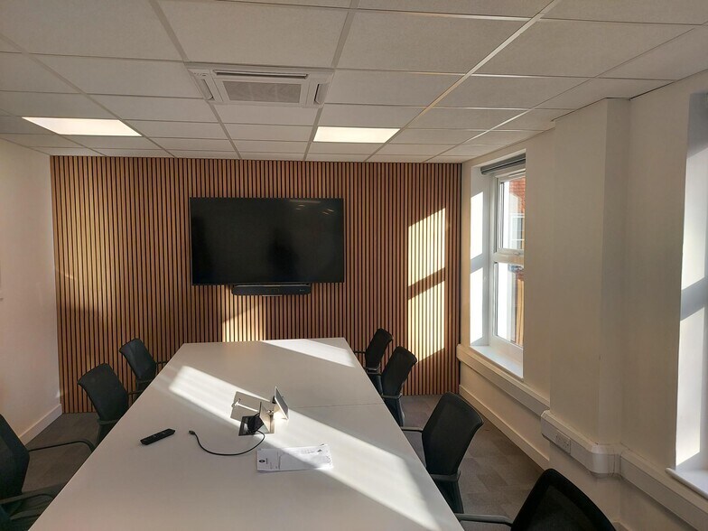 Coach and Horses Passage, Tunbridge Wells to rent - Building Photo - Image 2 of 15