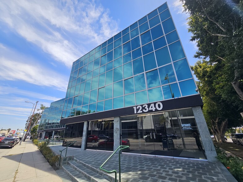 12340 Santa Monica Blvd, Los Angeles, CA for rent - Building Photo - Image 3 of 15