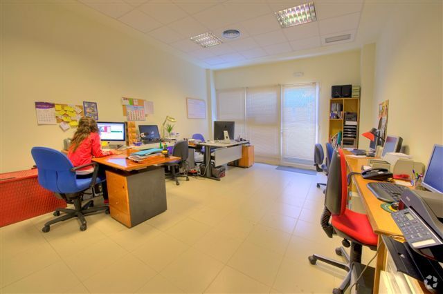 Avenida Vía Láctea, 4, San Fernando de Henares, Madrid to rent Building Photo- Image 1 of 8