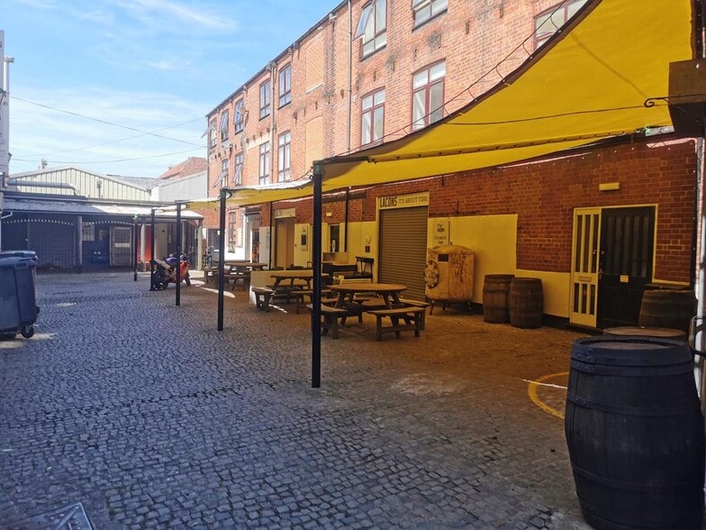 Main Cross Rd, Great Yarmouth to rent - Building Photo - Image 3 of 3