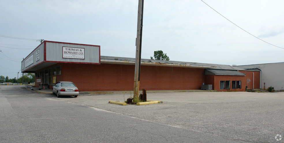 301 Robeson St, Fayetteville, NC for sale - Building Photo - Image 2 of 5