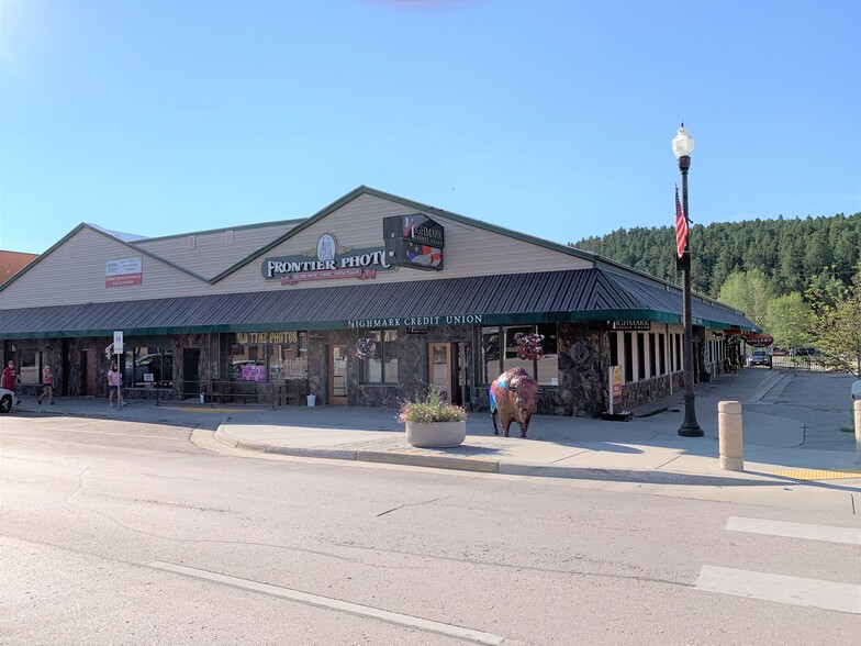 602 Mount Rushmore Rd, Custer, SD for sale - Primary Photo - Image 1 of 1