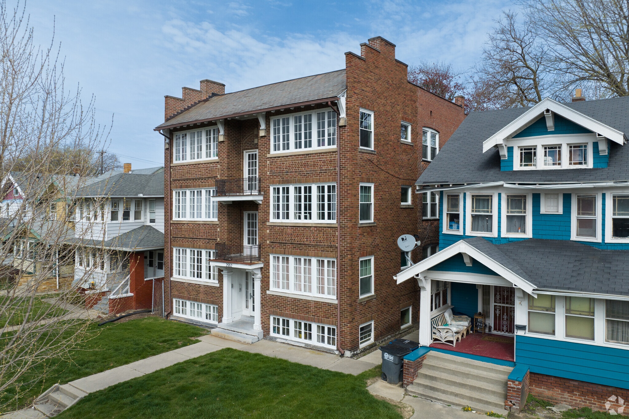 2552 Collingwood Blvd, Toledo, OH for sale Primary Photo- Image 1 of 1