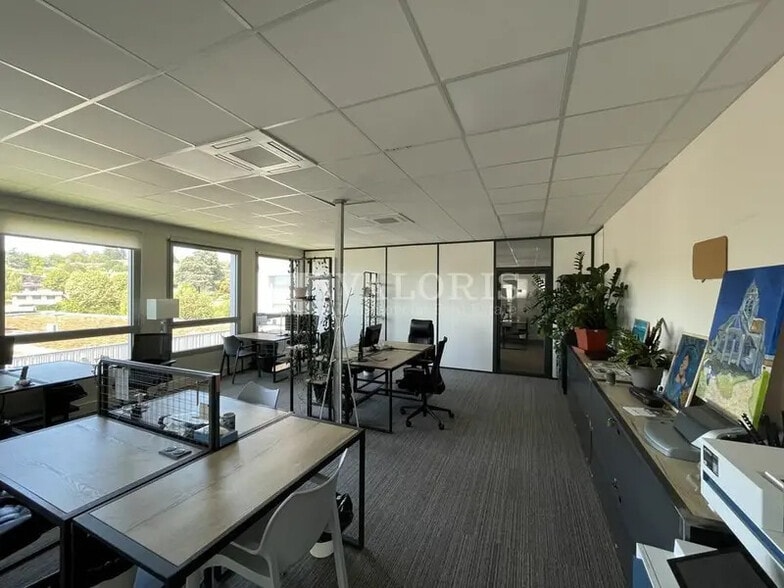 Office in Dardilly to rent - Interior Photo - Image 2 of 18