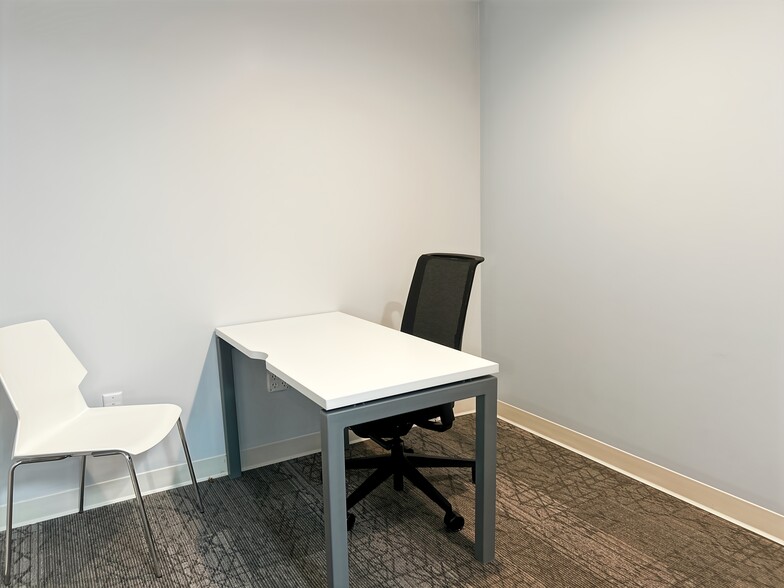 3117 Whiting Ave, Charlotte, NC to rent - Building Photo - Image 2 of 34