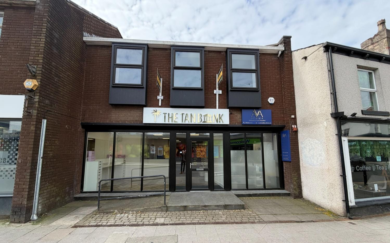 37-39 Market St, Bolton to rent Building Photo- Image 1 of 2