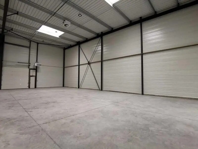 Light Industrial in Moissy-Cramayel for sale Building Photo- Image 1 of 6