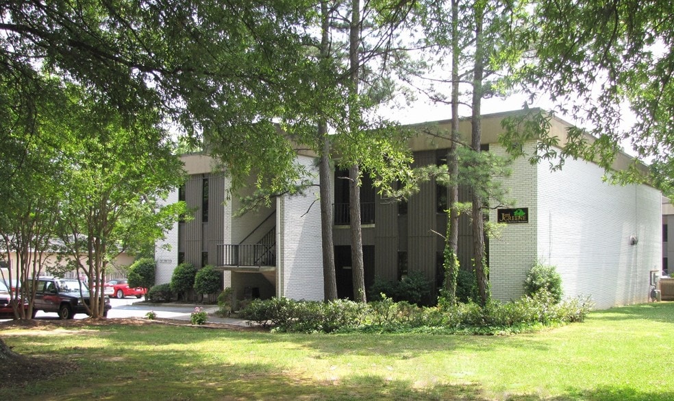 364 S Pine St, Spartanburg, SC to rent - Building Photo - Image 2 of 5