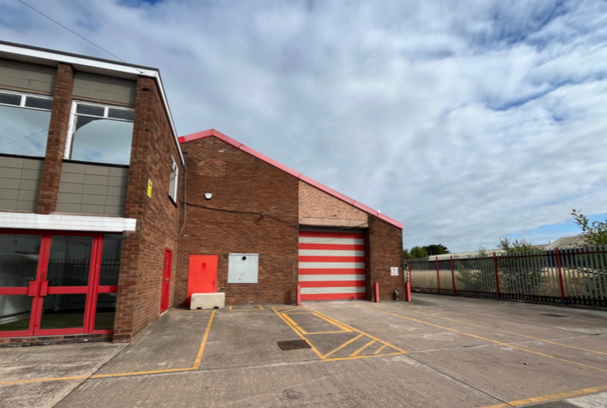 Willenhall Ln, Bloxwich for rent - Building Photo - Image 3 of 4