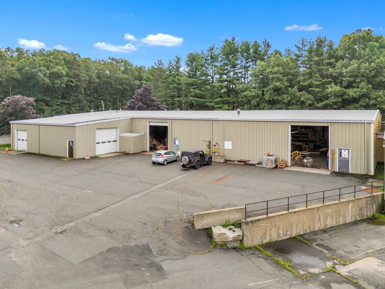 170 Lockhouse Rd, Westfield, MA for rent - Building Photo - Image 1 of 26