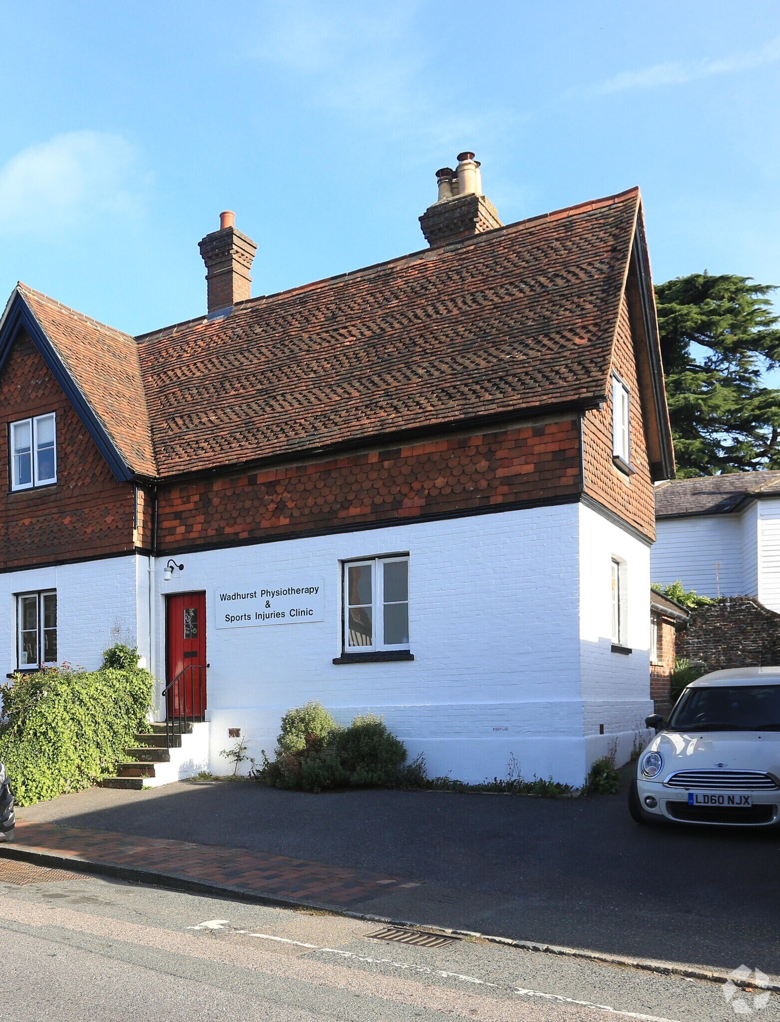 High St, Wadhurst for sale Primary Photo- Image 1 of 1