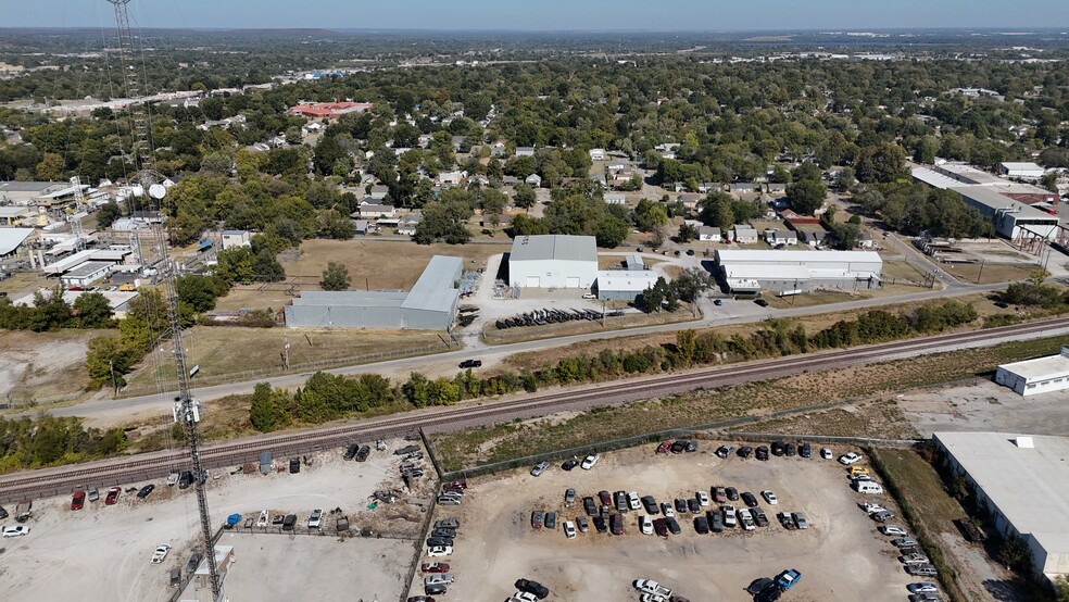 2601 E Dawson Rd, Tulsa, OK for rent - Building Photo - Image 1 of 35