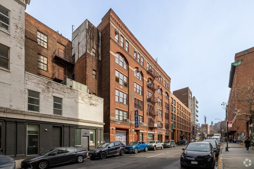 547 W 27th St, New York, NY to rent - Building Photo - Image 3 of 10