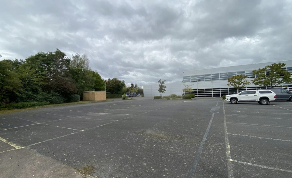 Gielgud Way, Coventry to rent - Building Photo - Image 2 of 7