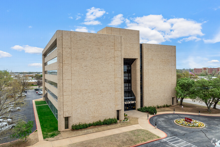 1300 S Meridian Ave, Oklahoma City, OK for sale - Building Photo - Image 2 of 5