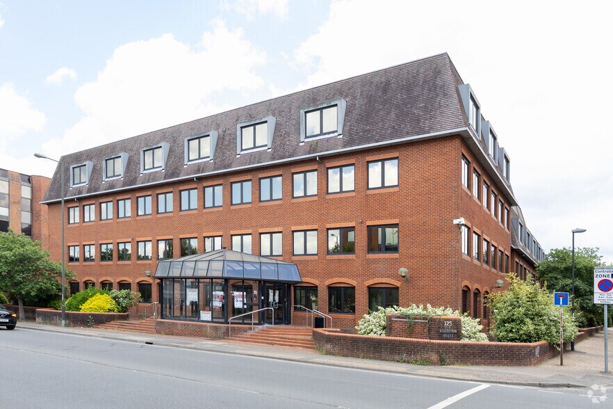 125 High St, Crawley for sale - Primary Photo - Image 1 of 1