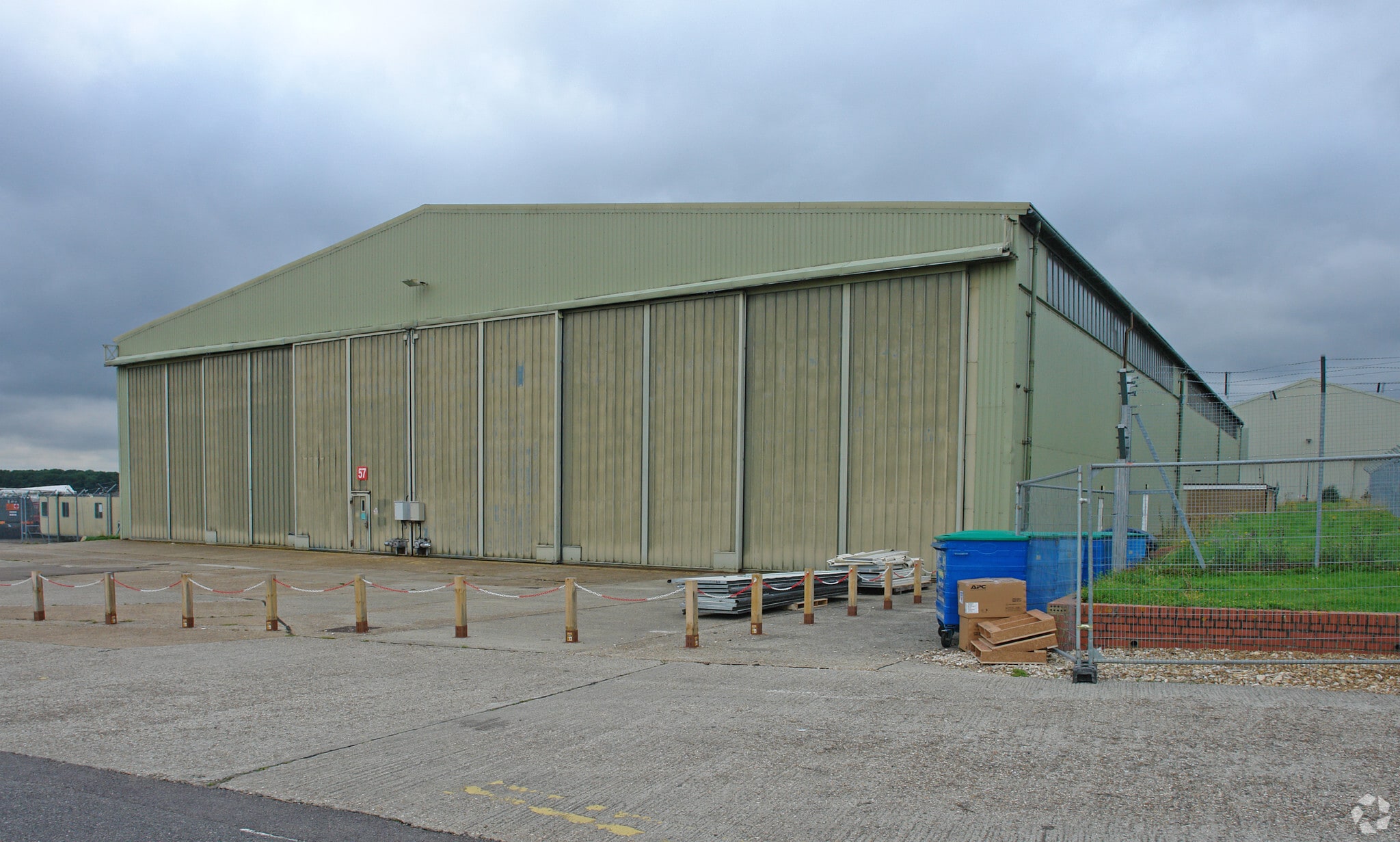 Stovolds Hl, Cranleigh to rent Primary Photo- Image 1 of 5