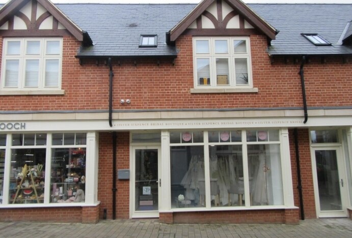 5 Whittons Ln, Towcester for sale Primary Photo- Image 1 of 1