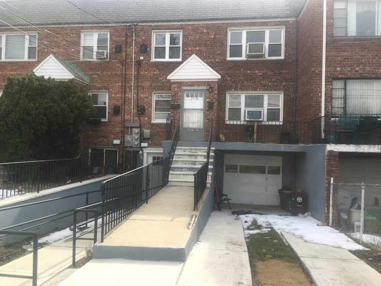 17154 46th Ave, Flushing, NY for rent - Building Photo - Image 1 of 17