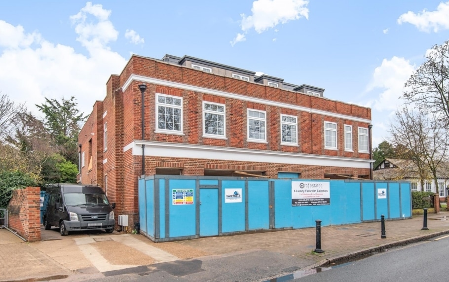 42 High St, Shepperton for sale Building Photo- Image 1 of 1