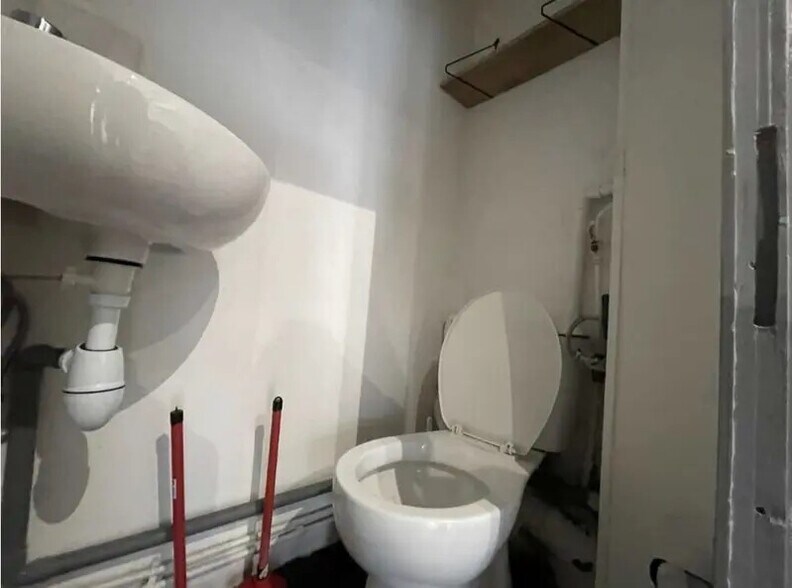 Retail in Paris to rent - Building Photo - Image 3 of 5